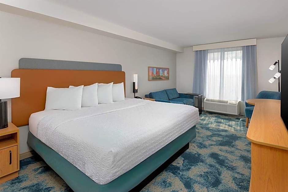 Hampton Inn By Hilton And Suites Austin-Airport