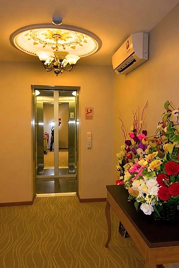 Prince 33 Hotel