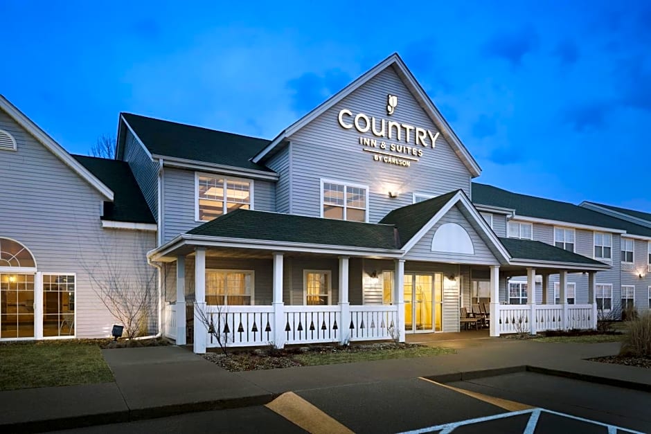 Country Inn & Suites by Radisson, Grinnell, IA