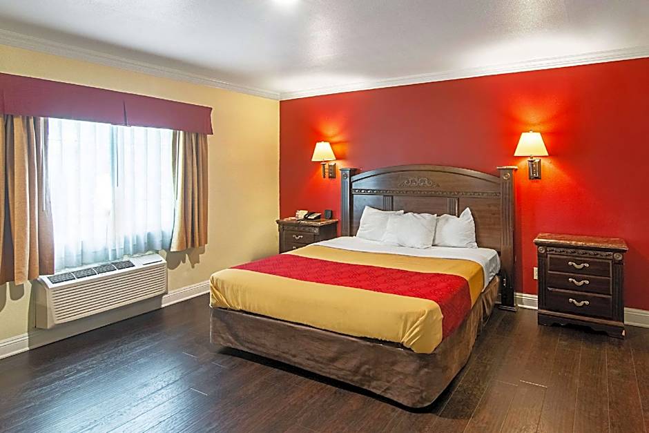 Econo Lodge Long Beach I-405
