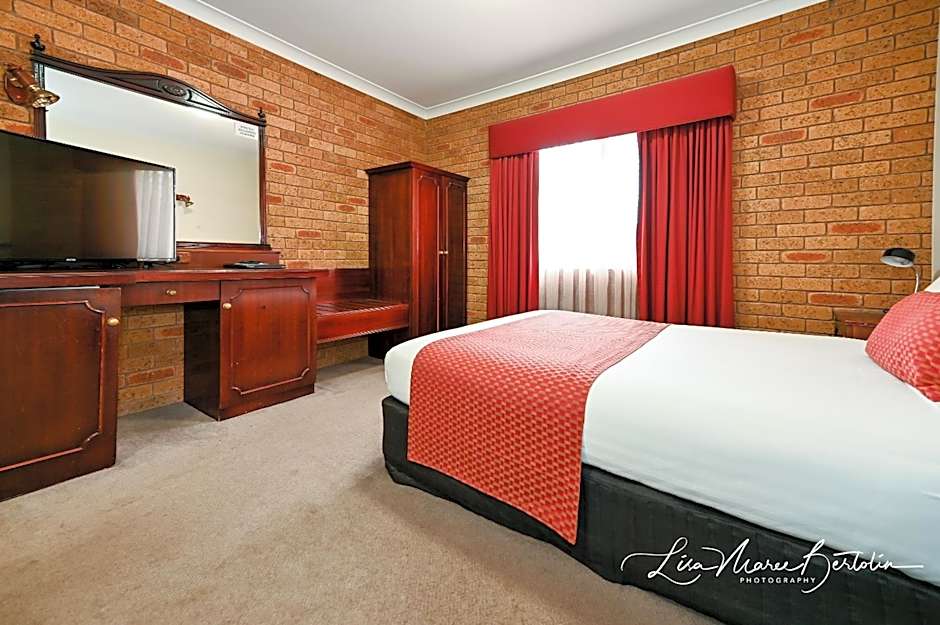 Narrandera Club Motor Inn