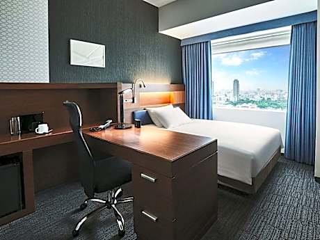 Premium Single Room - Non-Smoking