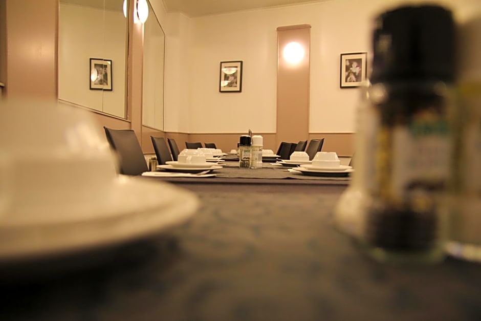 Carlton Hotel