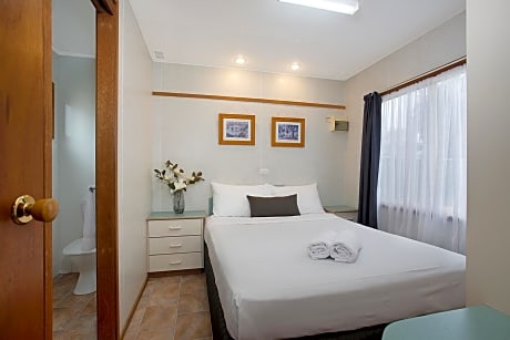 Superior One-Bedroom Cabin