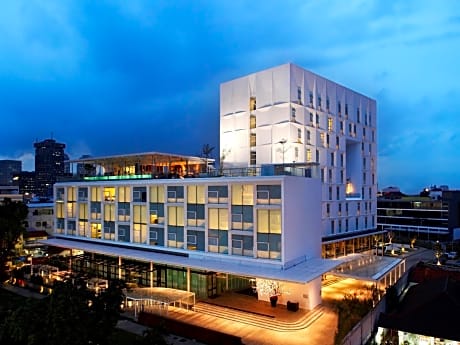 Morrissey Hotel Residences