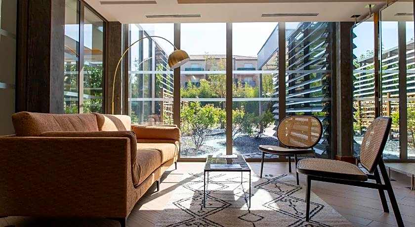 Zenitude Hotel la Valadiere, an Ascend Collection Hotel