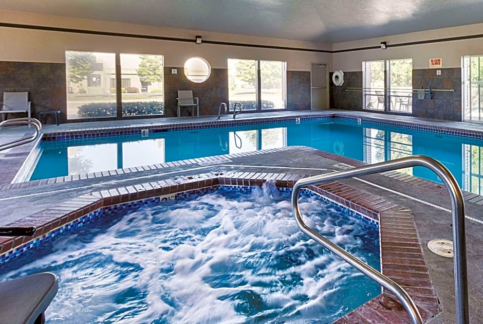 La Quinta by Wyndham Portland NW