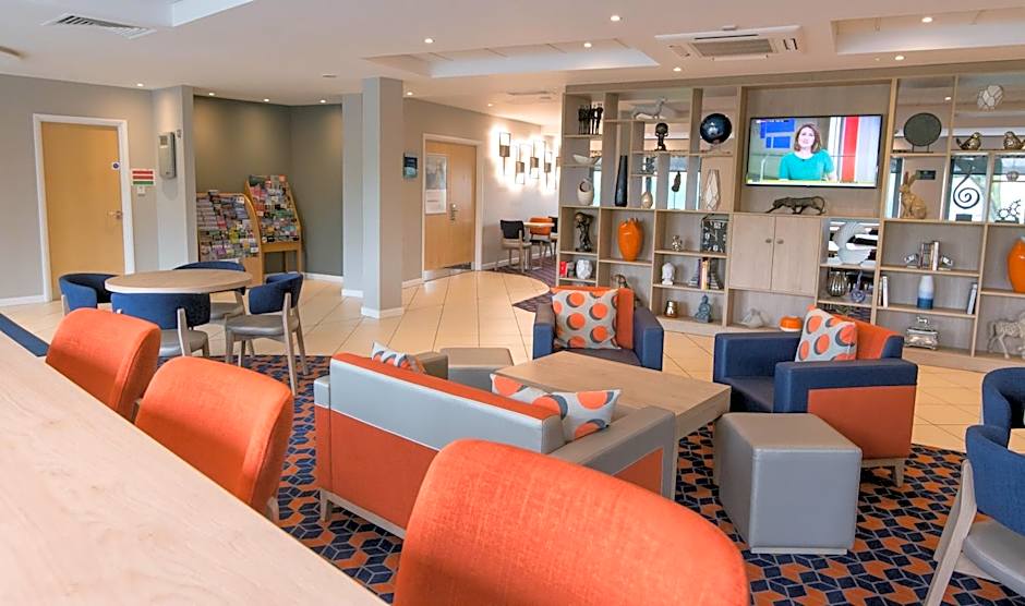 Holiday Inn Express Dunfermline By IHG