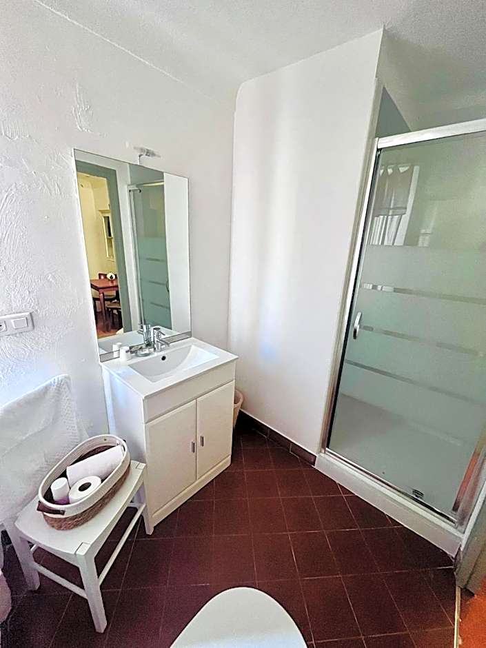 Maison Barnoin-Chambres et villas au calme proche Nice