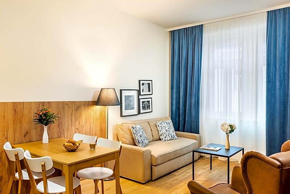 Jimmy's Apartments Emerald