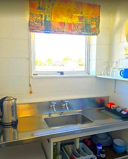 Junction Motel Sanson-Truck Motel