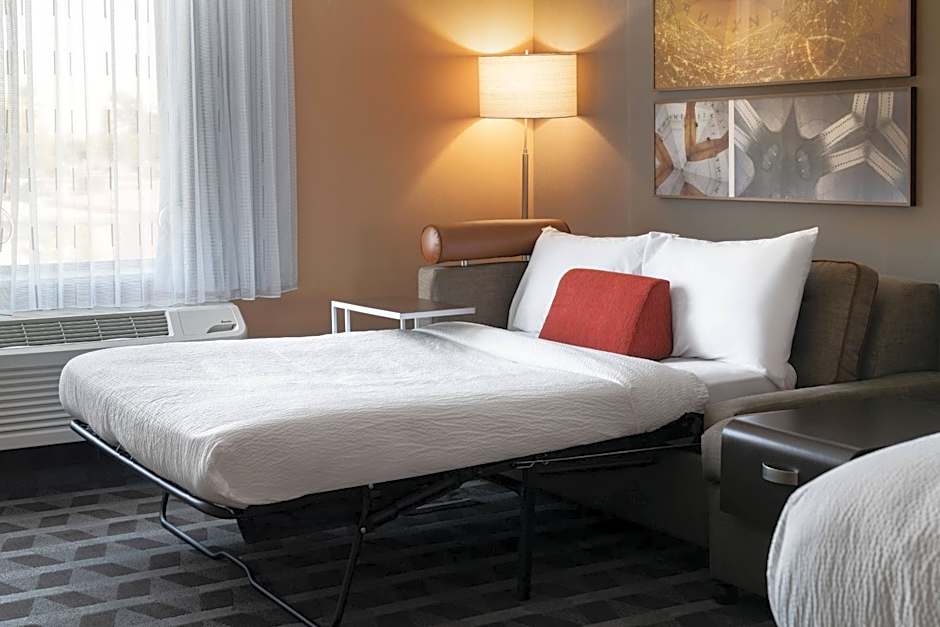 Photo 1 of 5 of 1 Bedroom 1 King Bed with Sofabed Suite