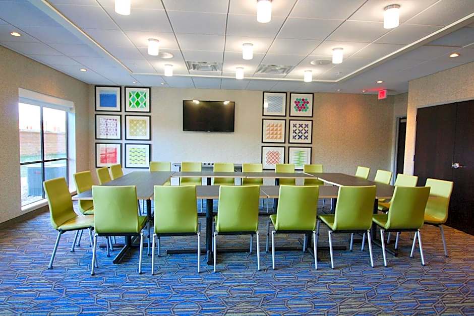 Holiday Inn Express & Suites - Kirksville - University Area By IHG