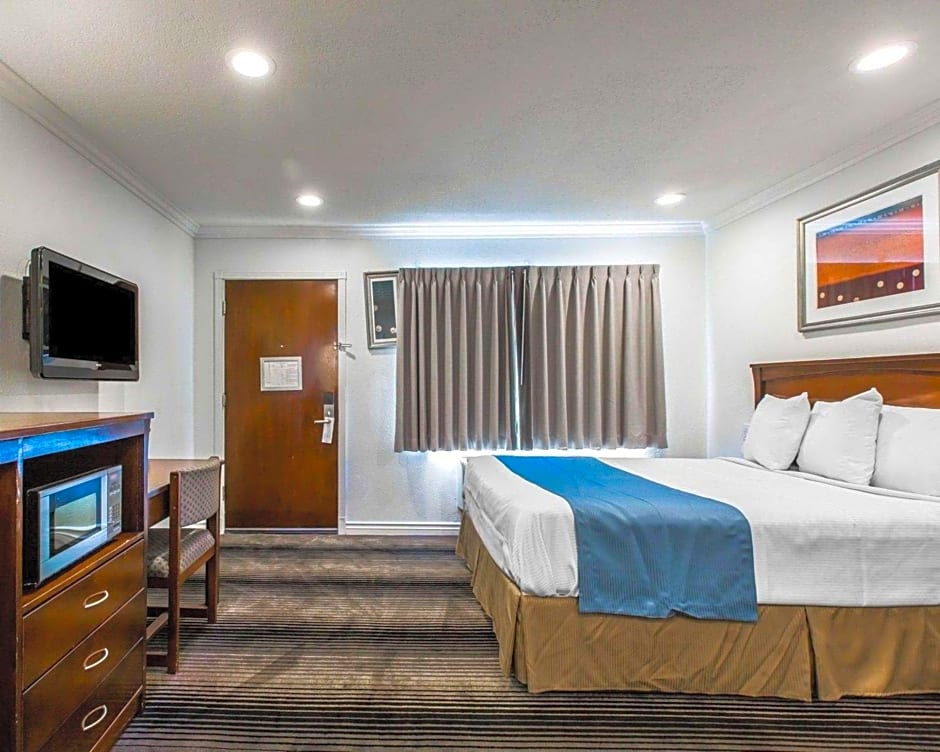 Rodeway Inn & Suites Pacific Coast Highway