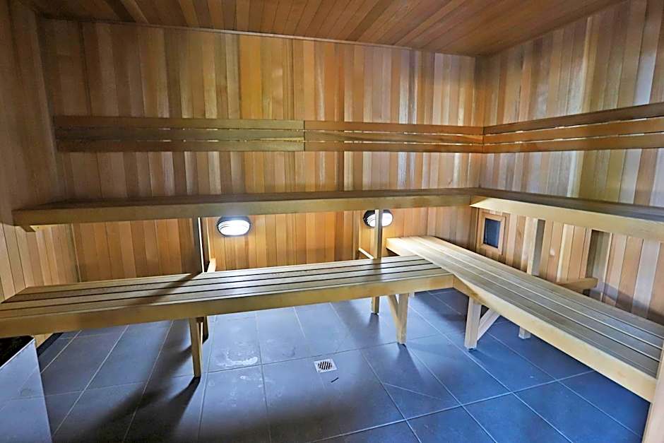 Melbourne Knox Central Apartment Hotel