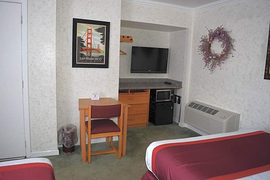 Travelers Inn