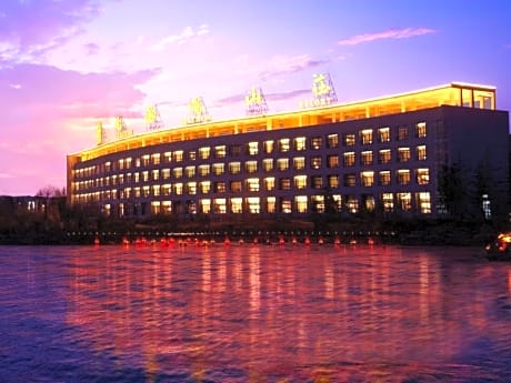 New Century Hotel Zaozhuang Fengming