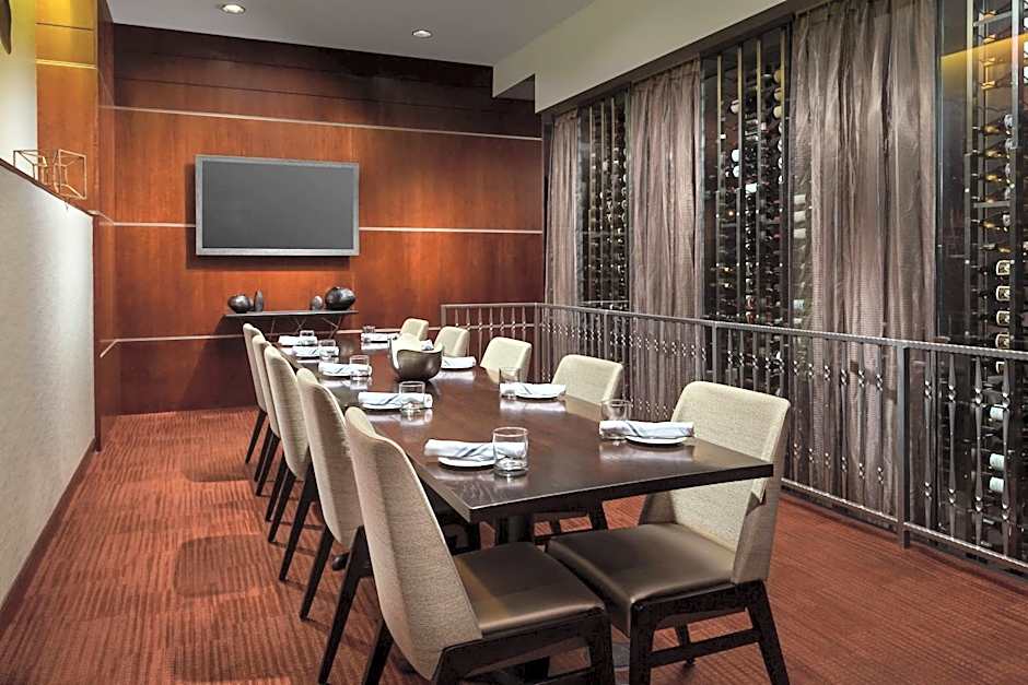 Courtyard by Marriott Chicago Downtown/Magnificent Mile