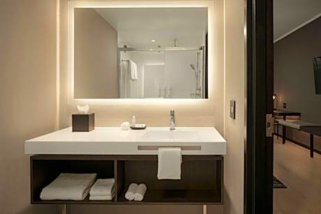Two Queen Suite Balcony, Studio Suite, 2 Queen, Sofa bed, Balcony
