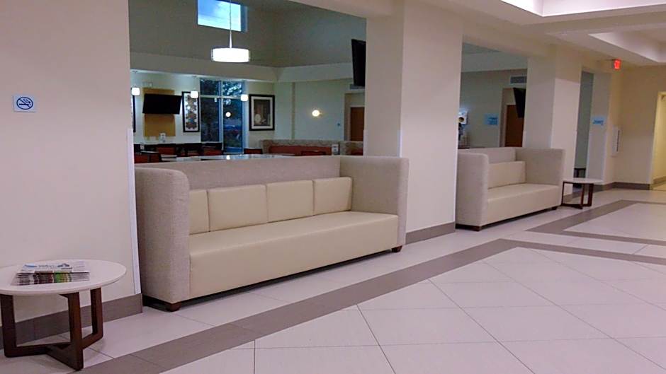 Holiday Inn Express & Suites Boynton Beach West By IHG