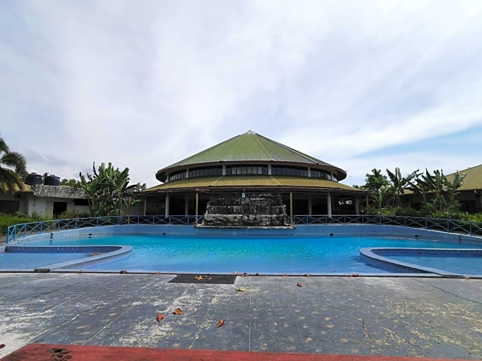 OYO 89972 Borneo Paradise Beach Hotel