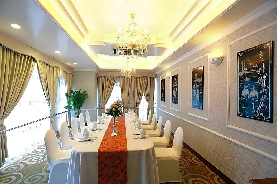 The Tray Hotel Hai Phong