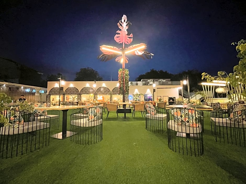 The Ambassador - Hotel & Conference Center