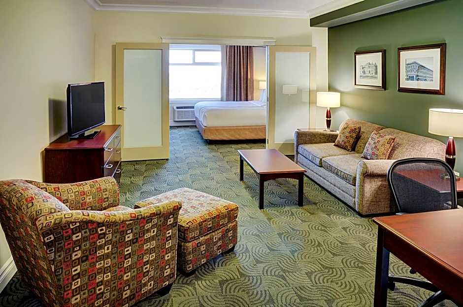 Chateau Nova Yellowhead