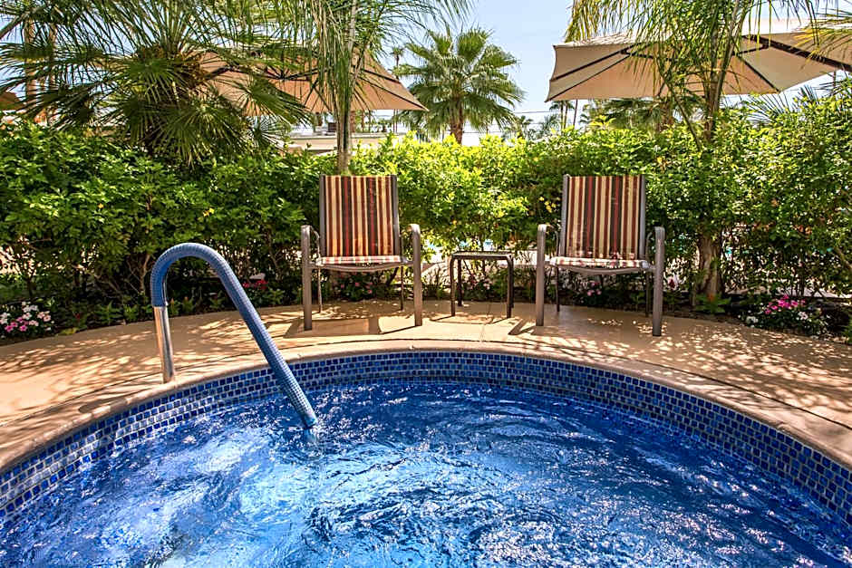 Desert Riviera Hotel