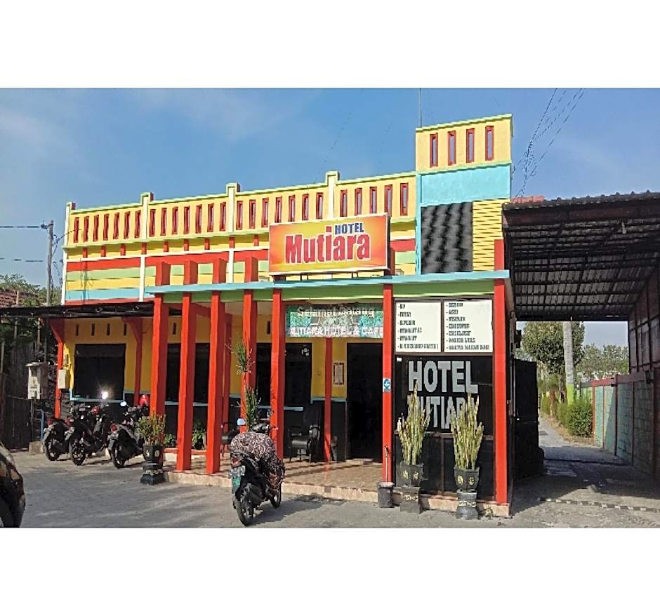 Photo 1 of 50 of Hotel O Mutiara