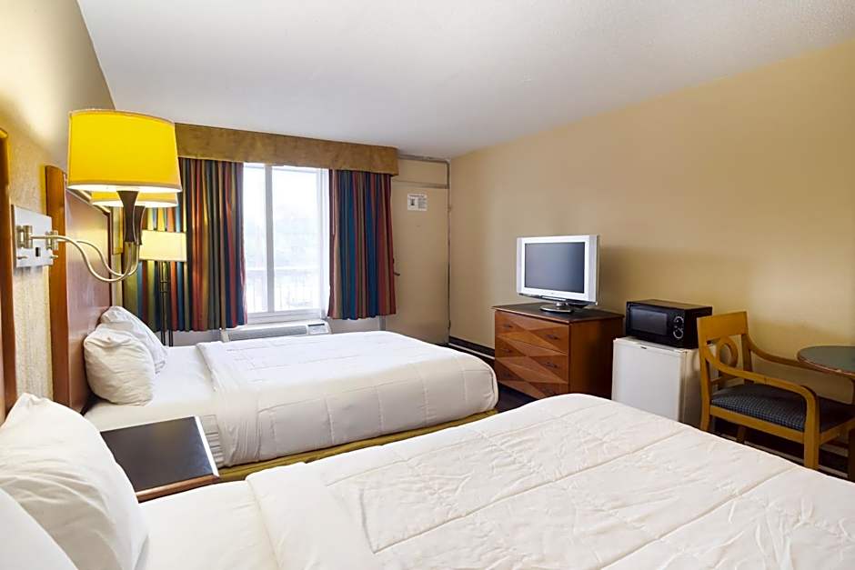 OYO Hotel Harriman near I-40