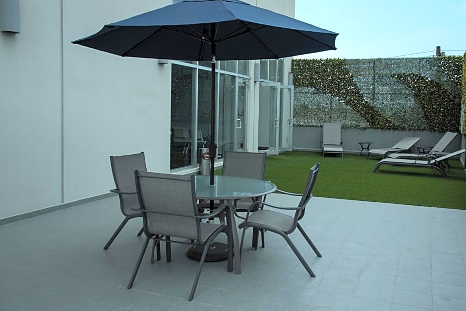 Lithio Hotel