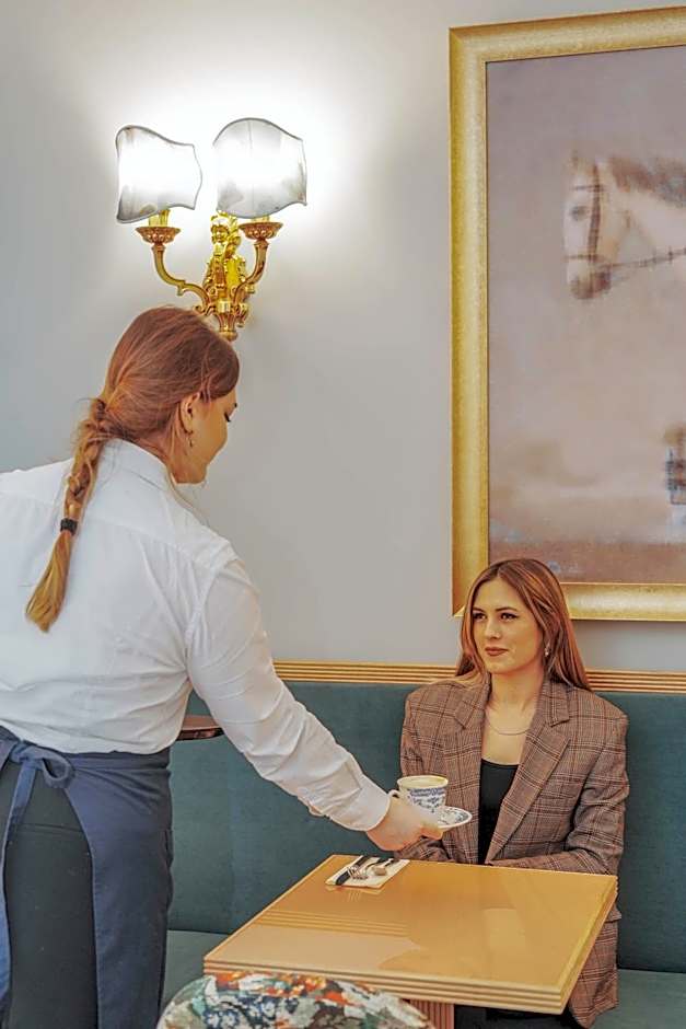 Hotel City