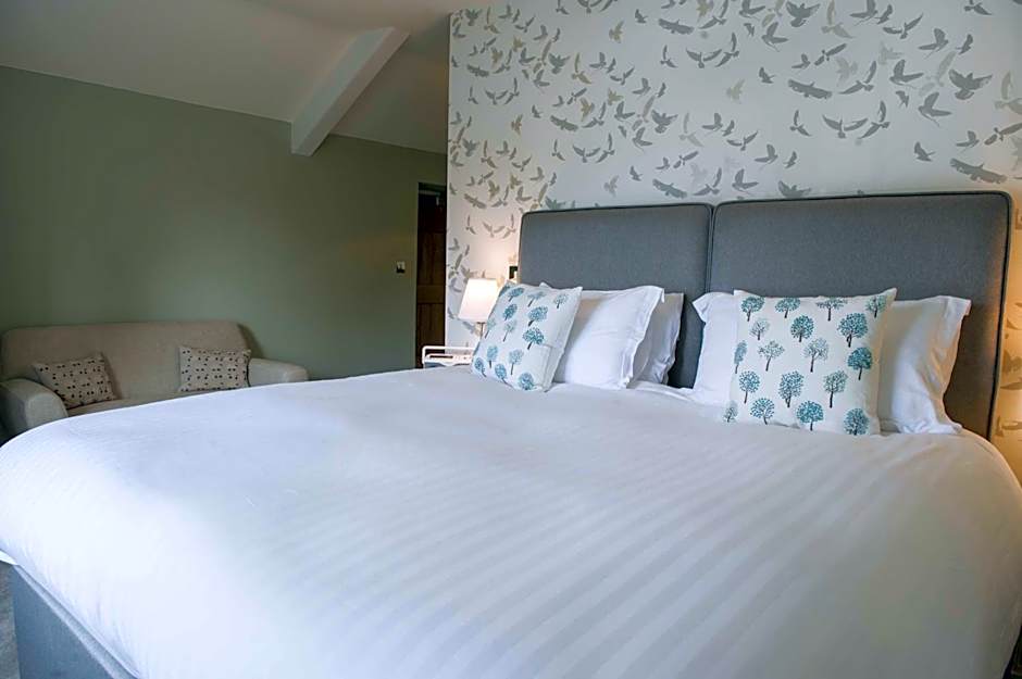 The Hare and Hounds, Levens