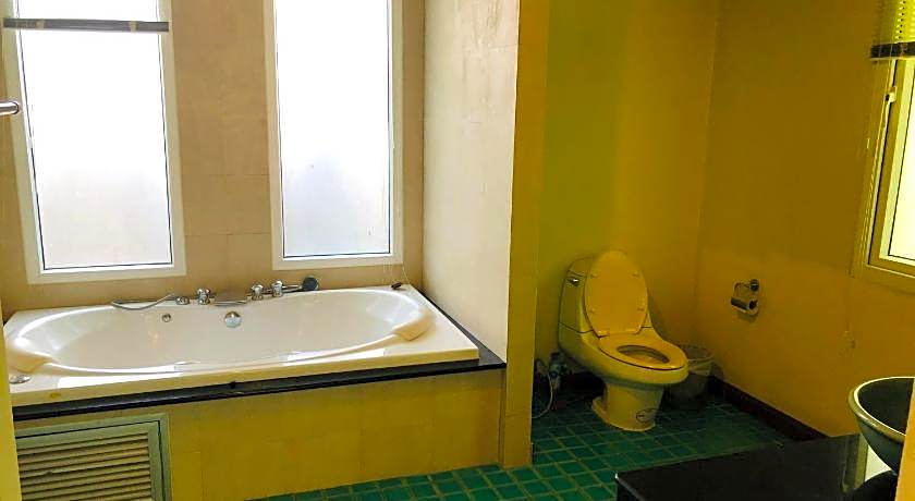 Karon Beach Walk Villa