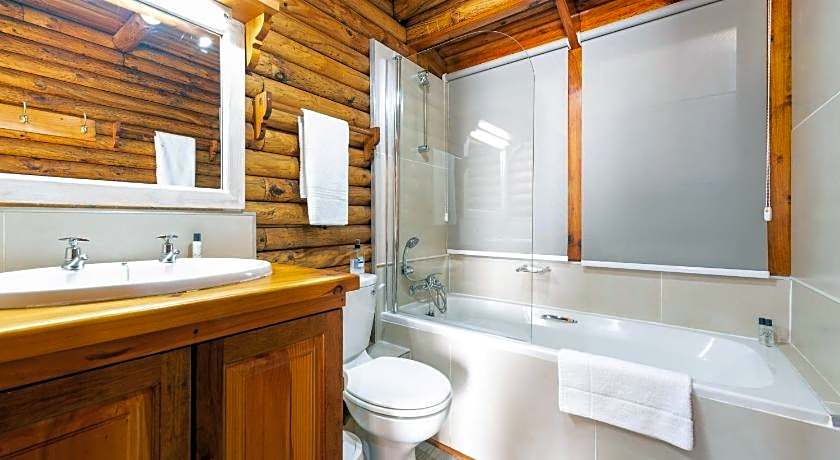 Under Milkwood Chalets