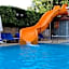 Lara Dinc Hotel