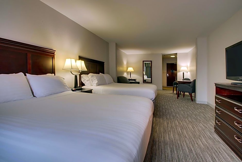 Holiday Inn Express Hotel & Suites Middleboro Raynham