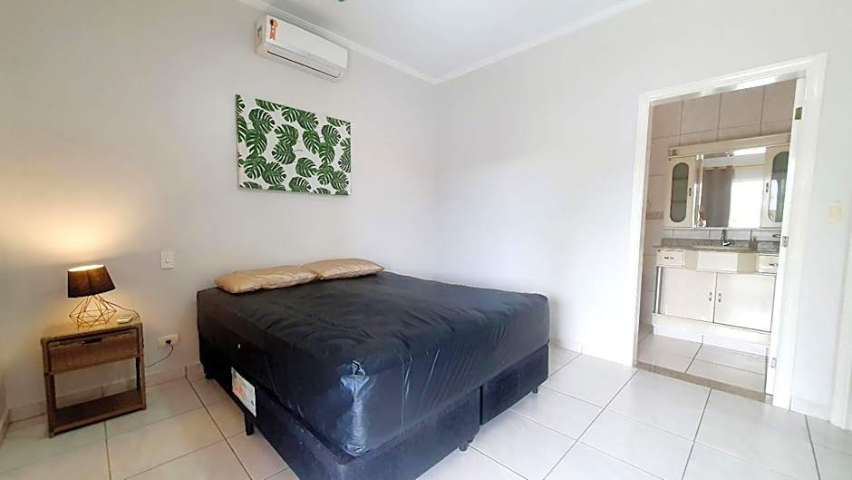 Piscina Aquecida, 5 suítes, Bilhar, Varanda Gourmet, 100mts mar