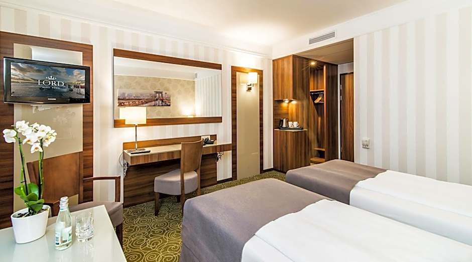 Hotel Lord - Warsaw Airport