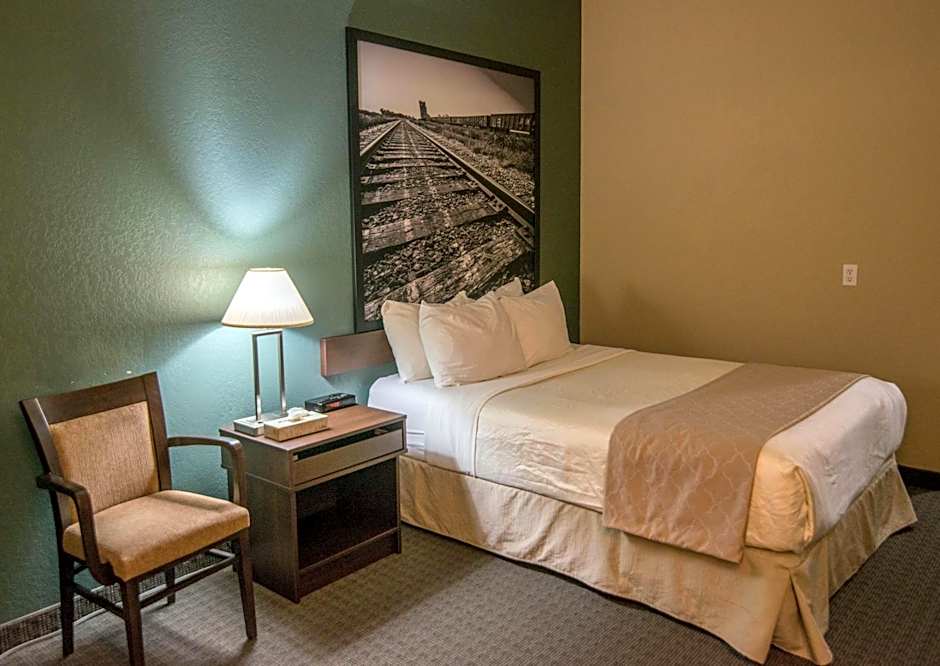 Super 8 by Wyndham Dauphin