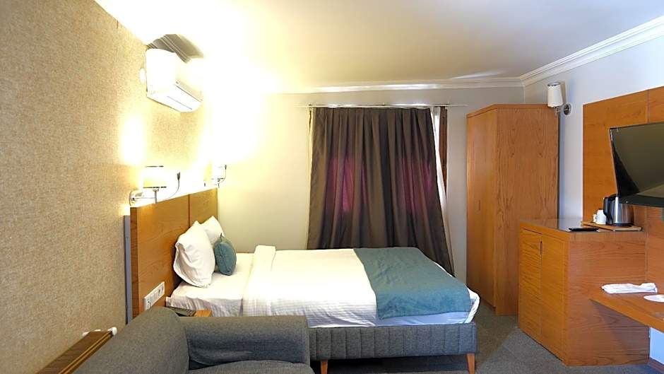 VARYANT HOTEL