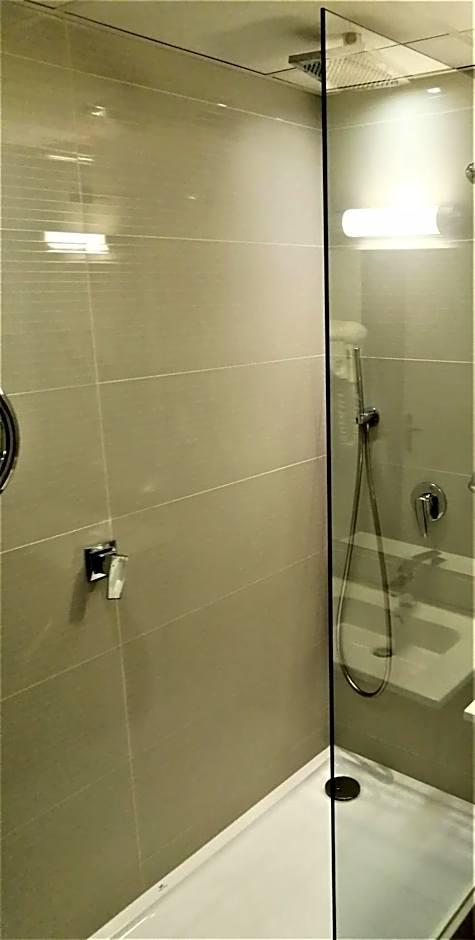 Hotel Inn Paris CDG Airport 