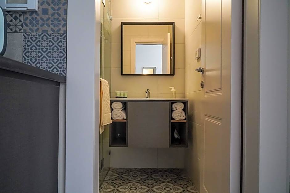 Apartique Hotel