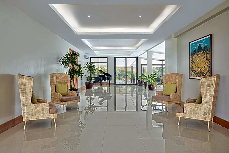 Holiday Inn and Suites Batangas Limapark By IHG