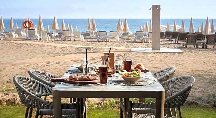 Elysee Beach Hotel