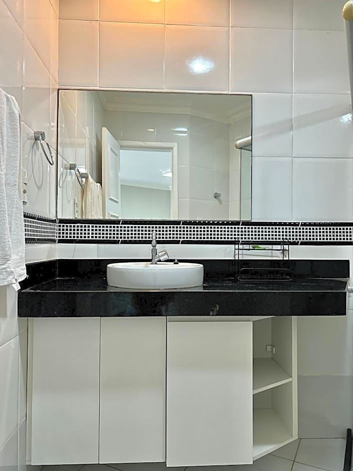 (104) Litorânea Apartment – Steps from the Beach