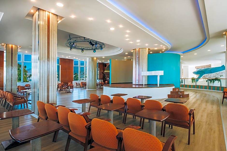 Iberostar Waves Bouganville Playa