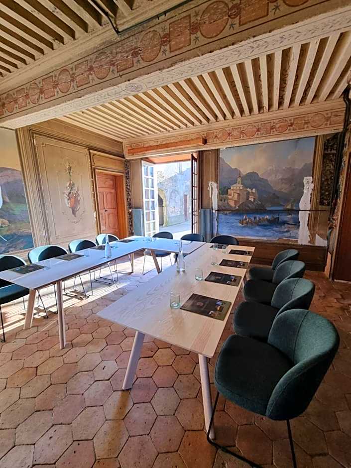 Chateau de Villars