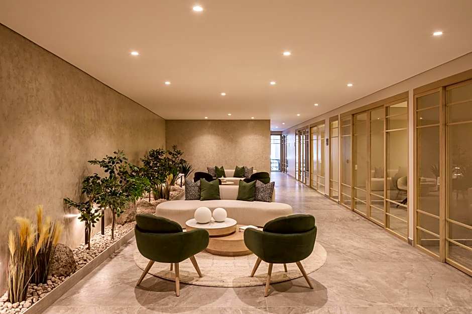 Le Parc Hotel, Beyond Stars